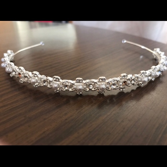 Headpiece (Wedding or other)